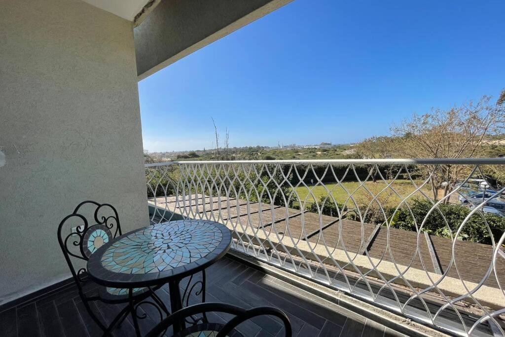 Caesarea :In The Front Of The Sea Apartment Exterior photo