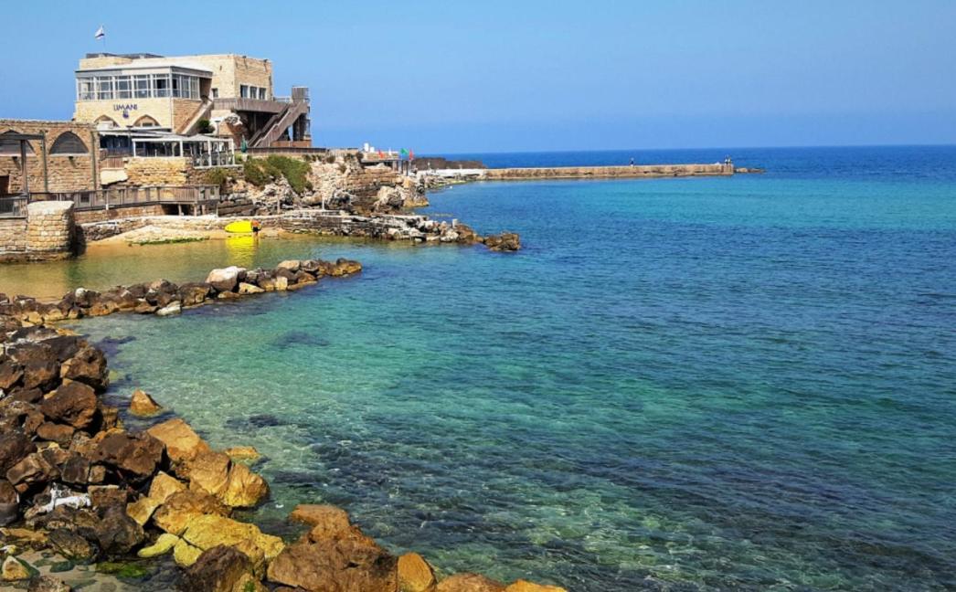 Caesarea :In The Front Of The Sea Apartment Exterior photo