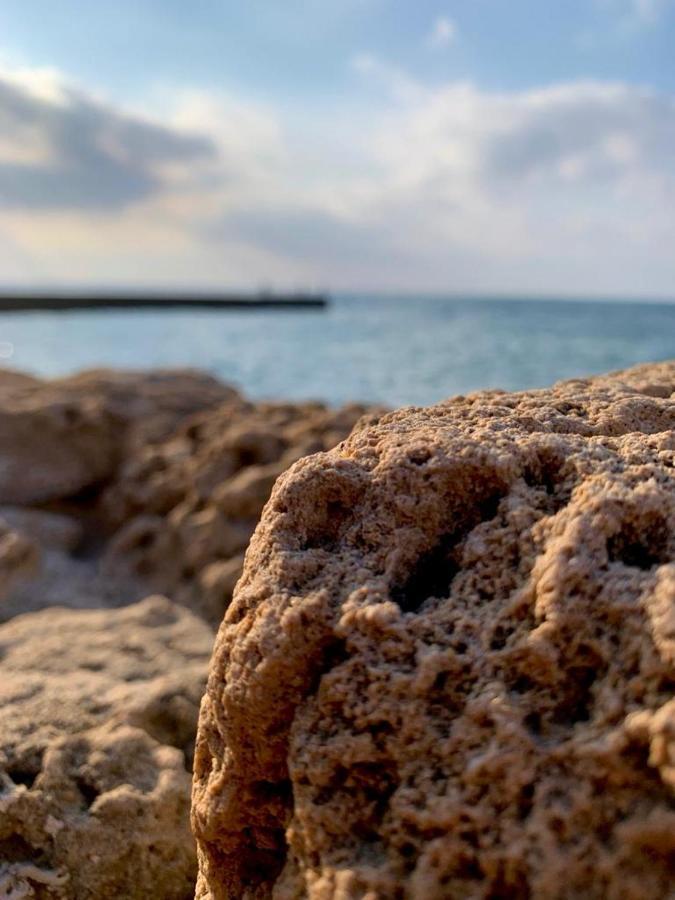 Caesarea :In The Front Of The Sea Apartment Exterior photo